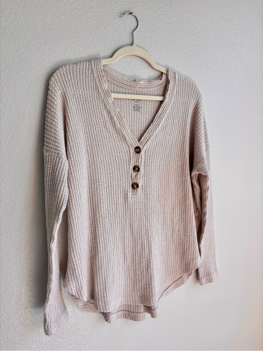 American Eagle Outfitters Light Cream Waffle V-Neck Henley Sweater